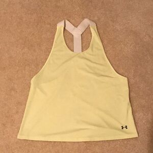 WOMEN’S UNDER ARMOUR SIZE MEDIUM ATHLETIC TOP!
